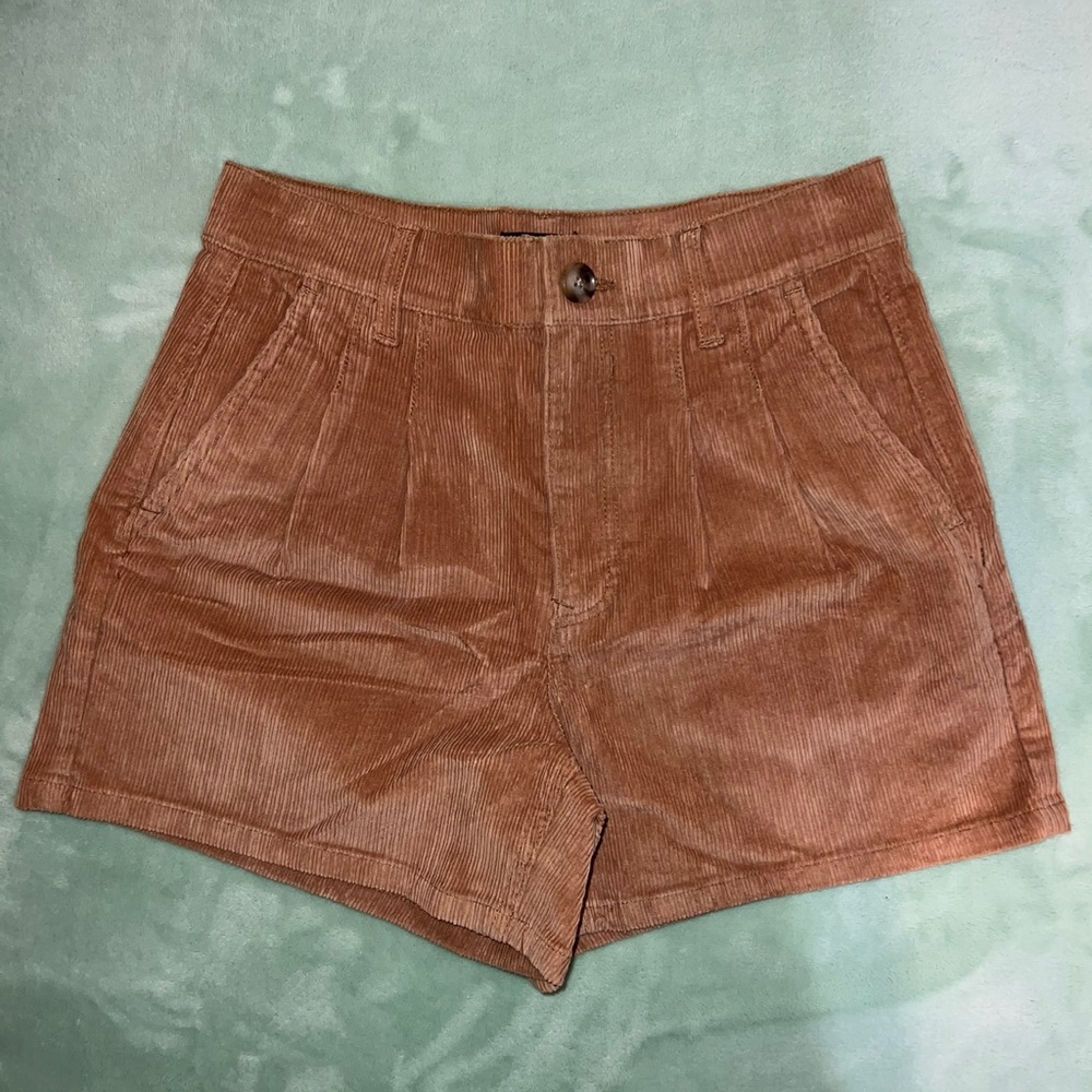 HR Corduroy Shorts